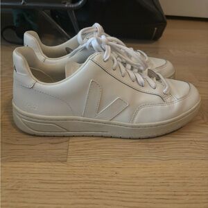 Vejas Sneakers. Size 8.5. Worn but good condition